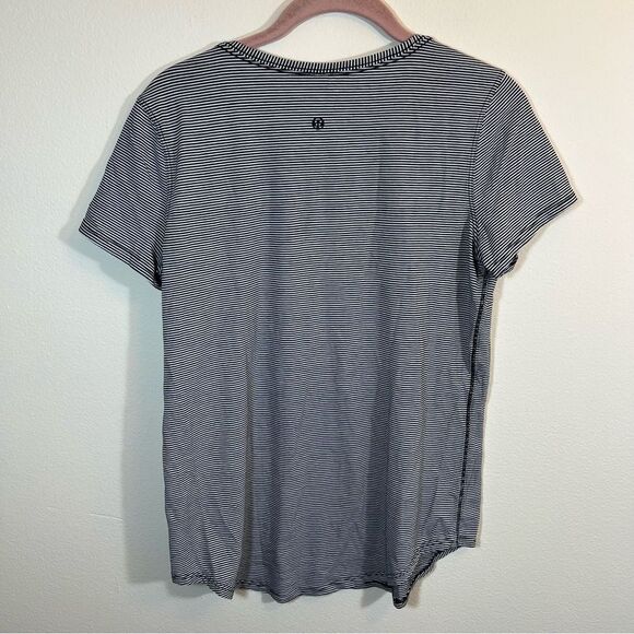 Lululemon Love Crew Short Sleeve Shirt Black White Striped Women's 6 - Picture 5 of 8